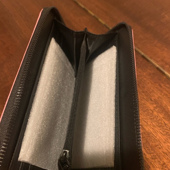 NWT BEBE Pink LA Long Wallet - Picture 4 of 6